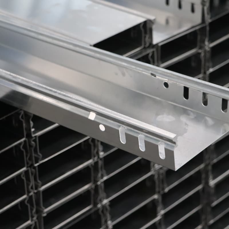 Pakyawan na Self-Locking Cable Tray